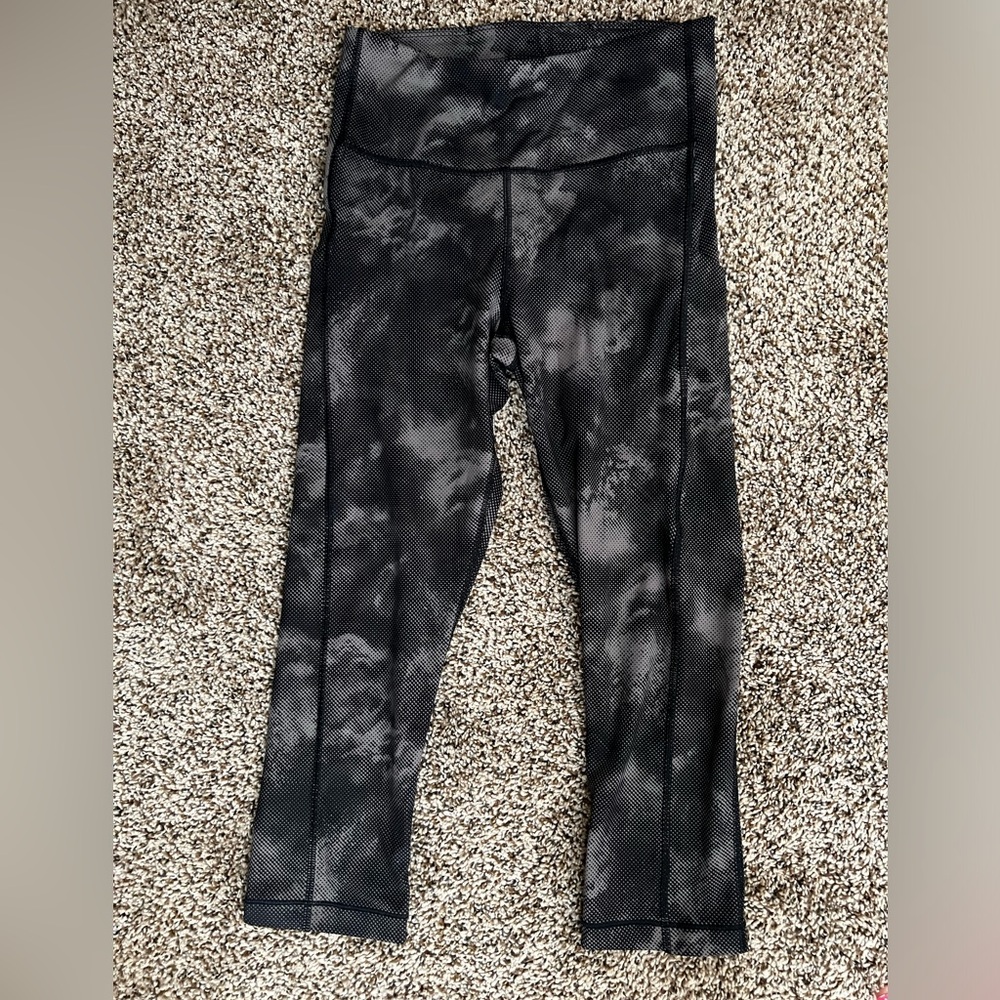 Athleta Ultimate Stash Pocket Printed Capri - Size Small